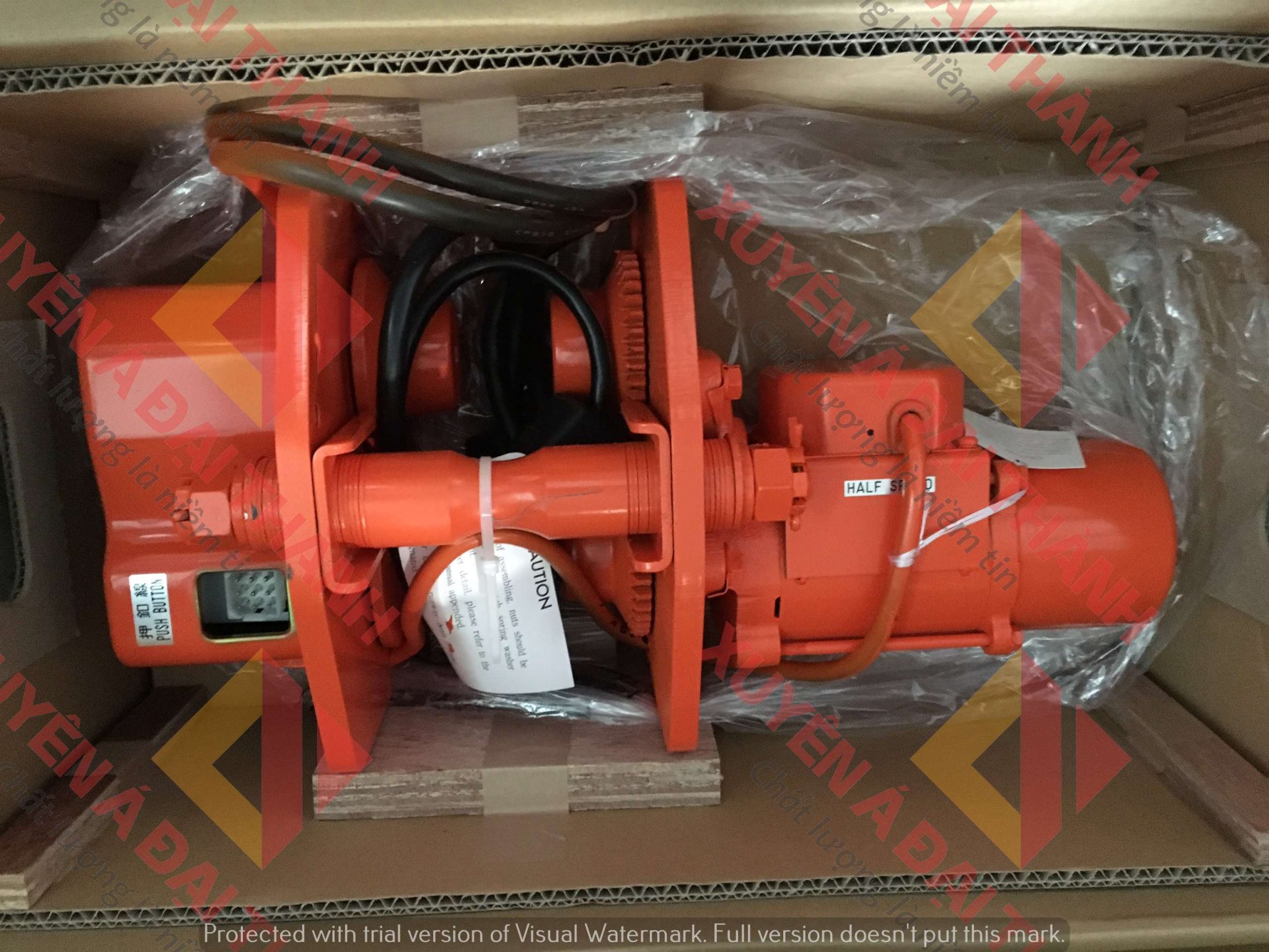 con-chạy-dien-hitachi con-chạy-dien-hitachi