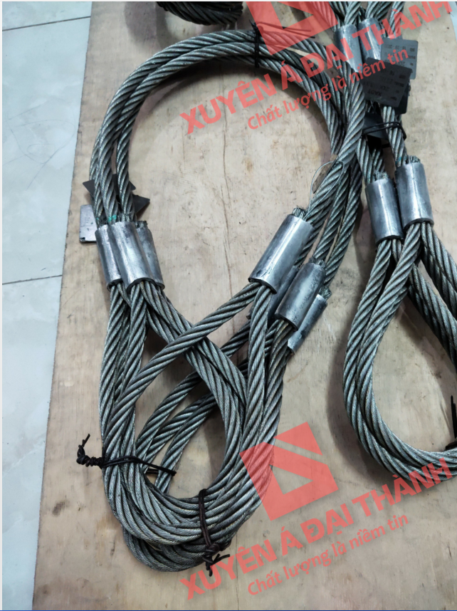 Sling-2-dau-mat-1